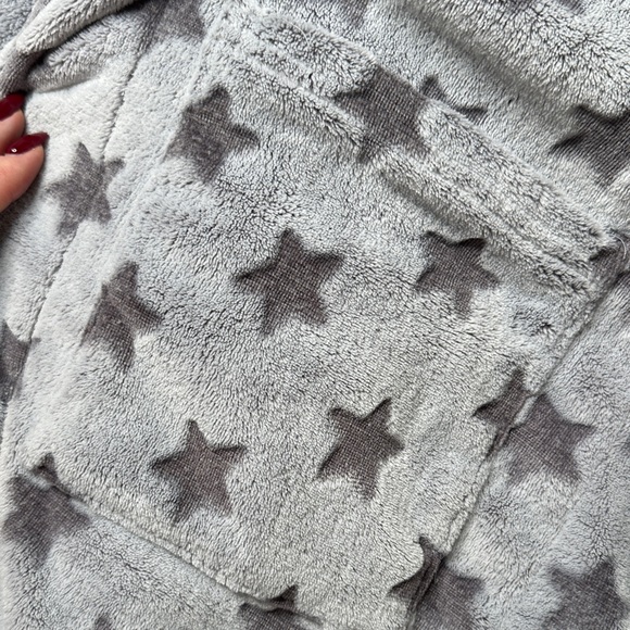 Cozy Star-Patterned Gray Robe - Picture 7 of 8